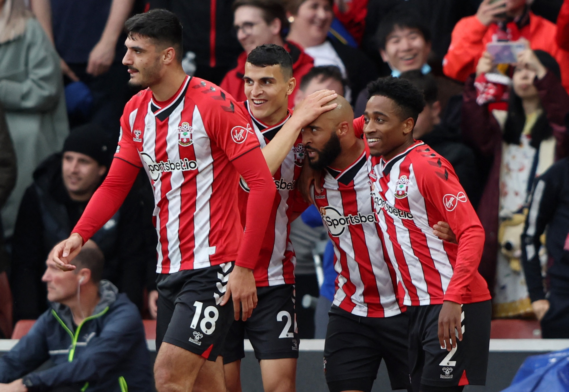 朱婷9分+哈克34分！意甲揭幕战科内利亚诺女排3：2大逆转布斯托！（哈克轰34分朱婷贡献9分，意甲揭幕战科内利亚诺女排3比2逆转布斯托）