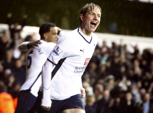 记录报：中国与日本的俱乐部关注葡超中场林肯；身价350万欧