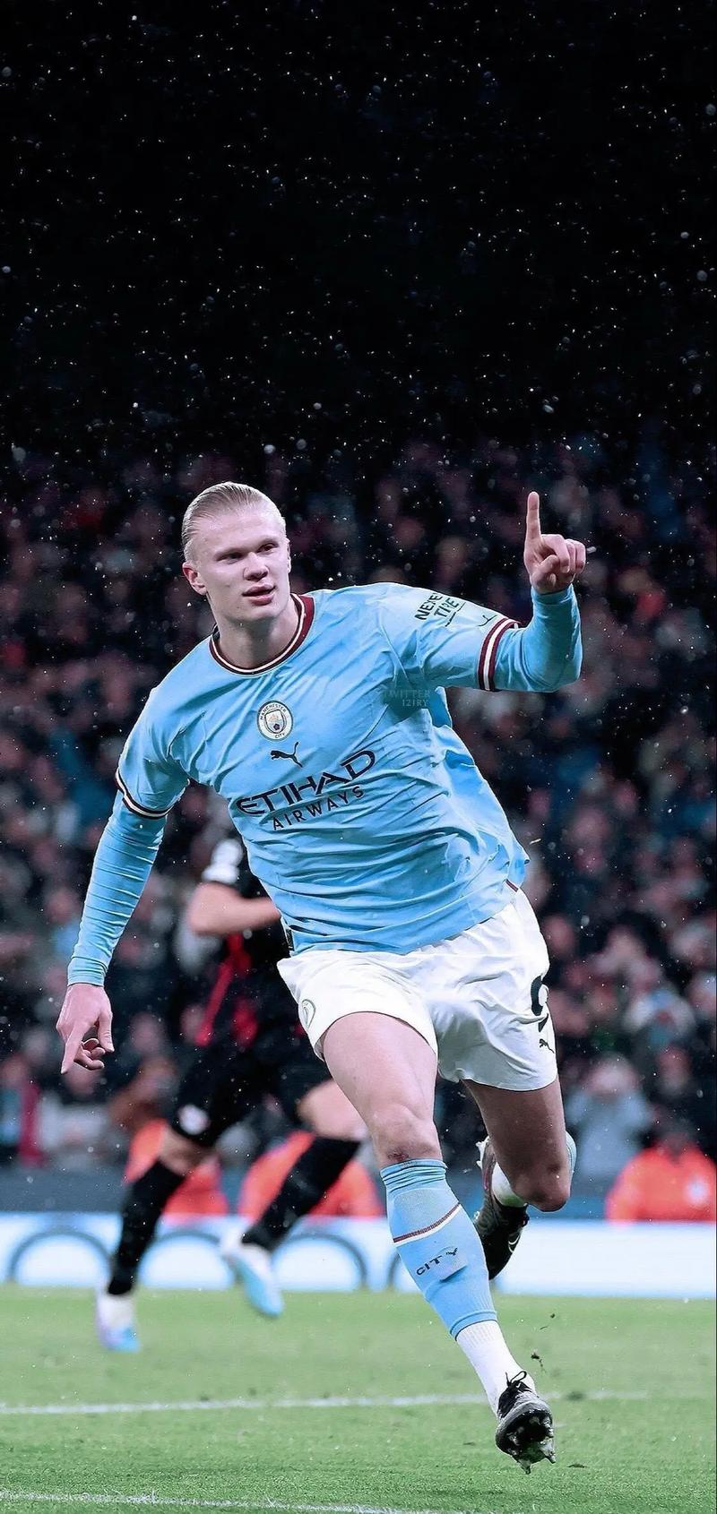 德媒：诺伊尔因为肠胃炎缺席了拜仁本周的训练（德媒：肠胃炎致诺伊尔无缘拜仁本周训练）