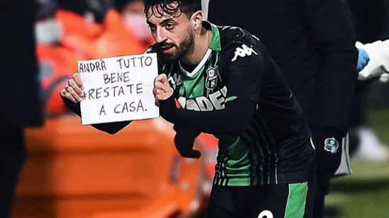 一日英超动向：曼联利物浦难兄难弟，阿森纳领跑态势不可阻挡（英超今日看点：曼联利物浦同陷困境，阿森纳领跑势头难挡）