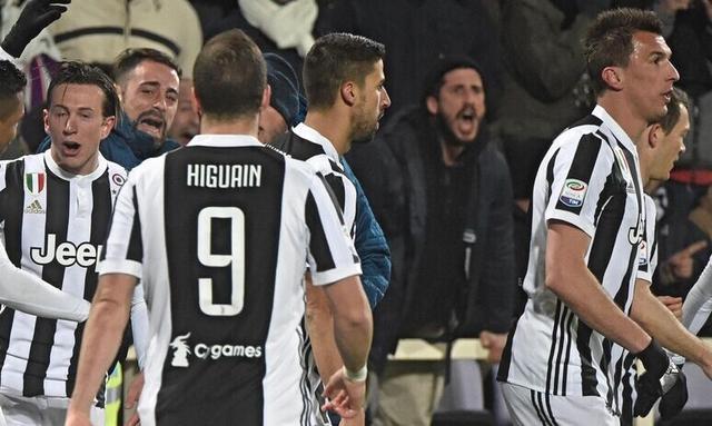 王钰栋首个主力赛季表现：共12球5助攻，荣膺中超本土金靴