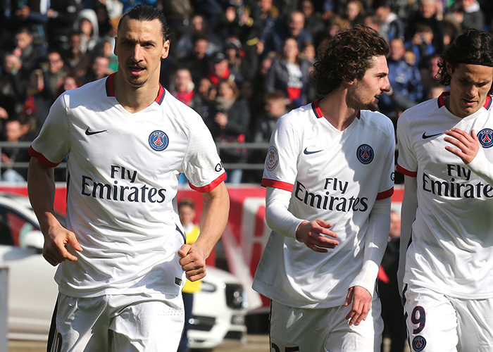 亚泰官方：对刘议阳实施“三停”；此前他被女友控诉出轨、裸聊