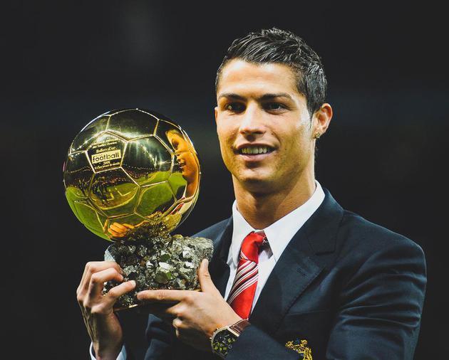 神户主帅：我们知道申花球员的水平，开始阶段我们一度被压制（神户主帅：申花球员实力不俗，我们在开场阶段曾被压制）