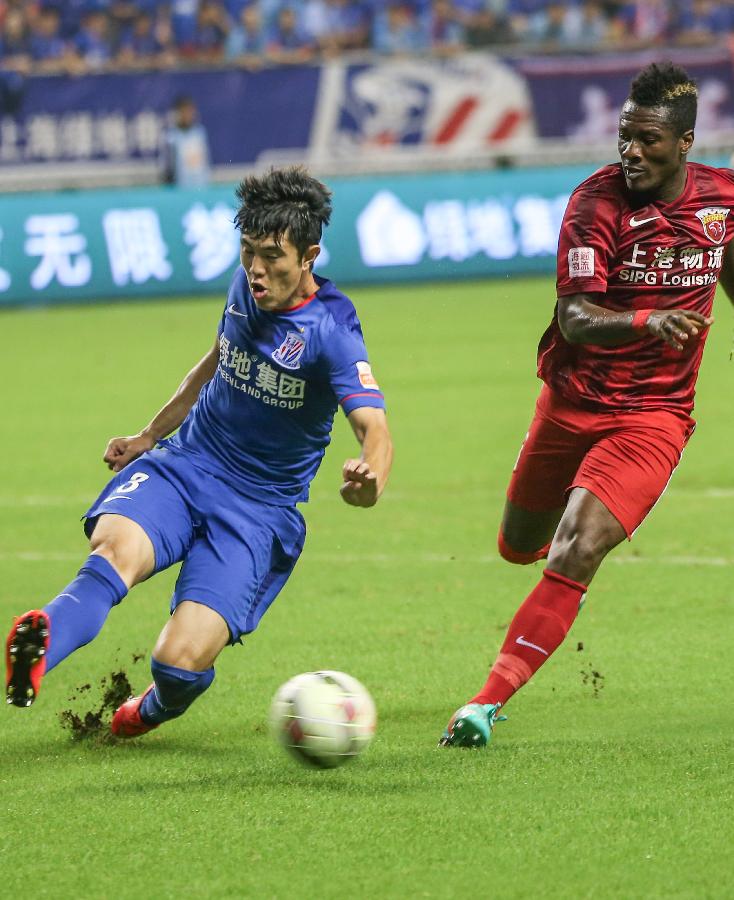他刚在踢上港的比赛爆发，就被老东家解约离队，球迷建议来中超